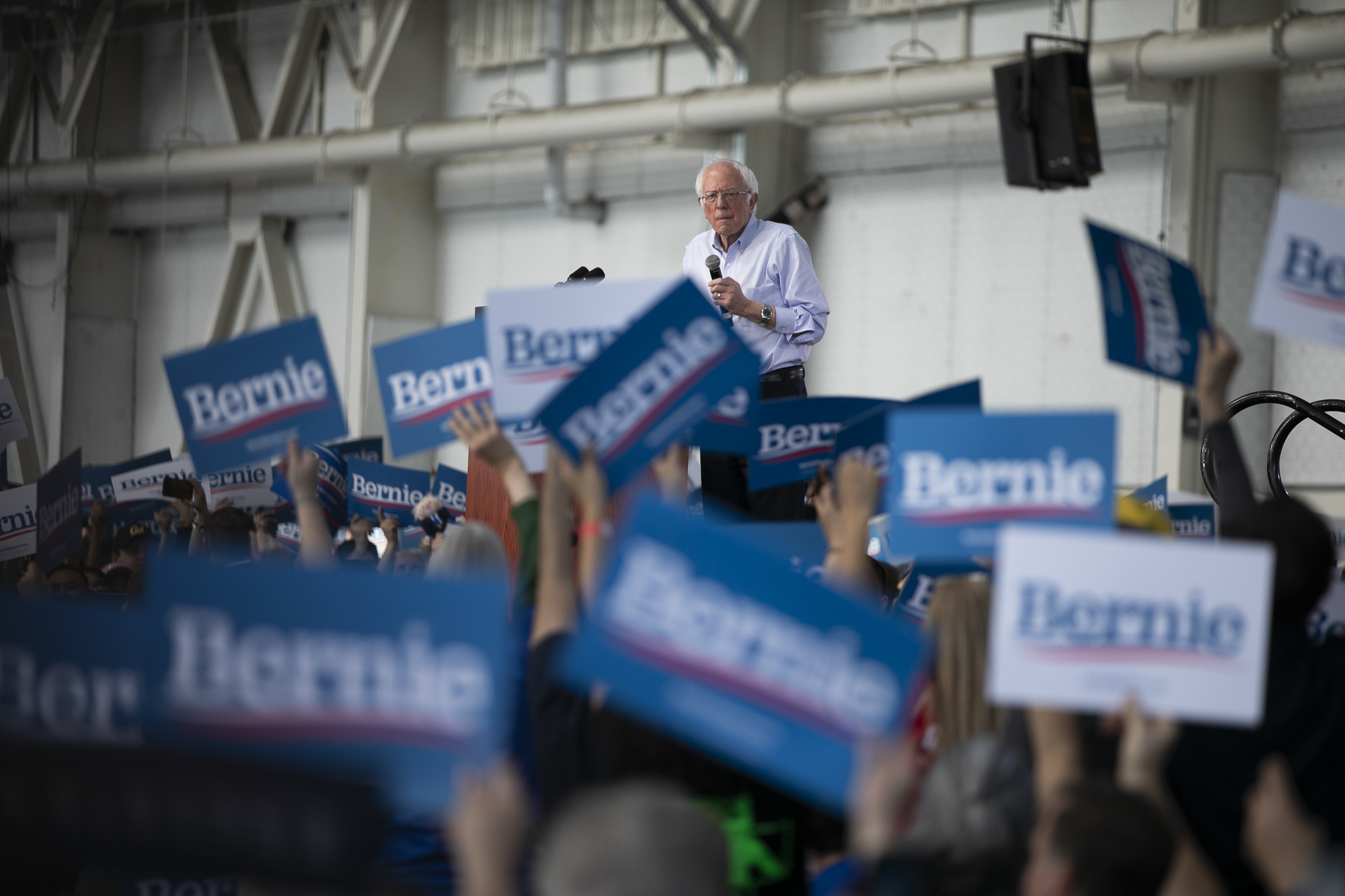 Thousands gathered to support democratic presidential candidate Sen. Bernie Sanders at a campaign rally at Craneway Pavilion in Richmond, CA on February 17, 2020. Photo by Anne Wernikoff for CalMatters
