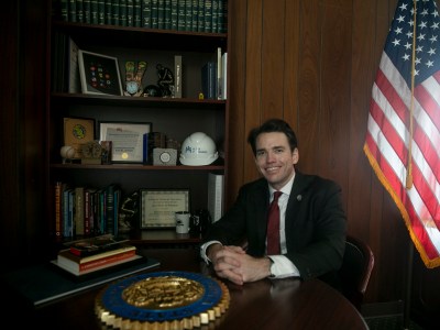Assemblymember Kevin Kiley sits for a portrait in his office in the California Capitol on Aug. 28, 2020. Photo by Anne Wernikoff for CalMatters