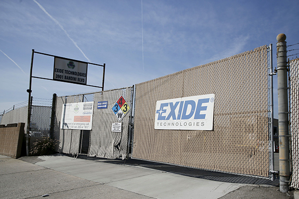 The closed Exide factory, a former battery recycling facility in Vernon that has contaminated the surrounding area with lead in its soil, on April 5, 2017. Photo by Danny Moloshok, REUTERS via Alamy