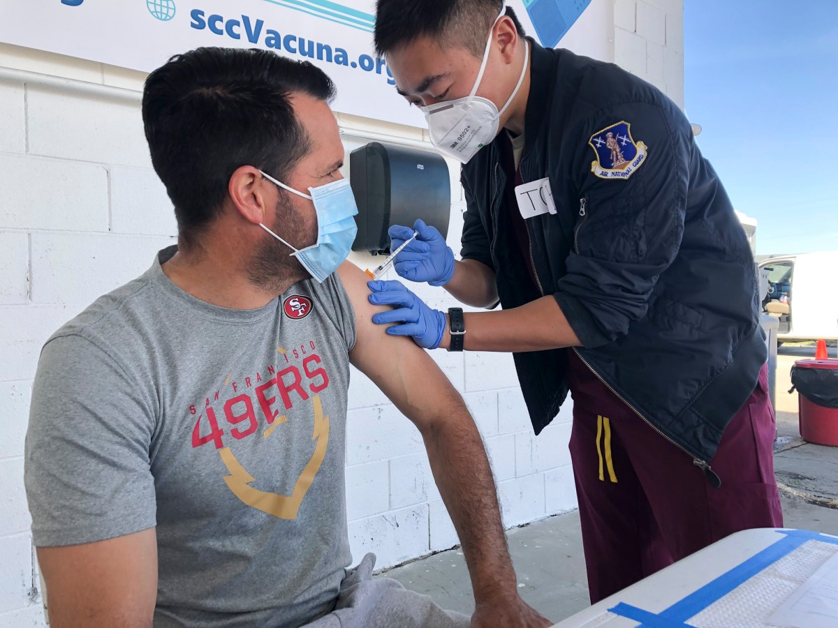 Eager to be vaccinated, California farmworkers face obstacles