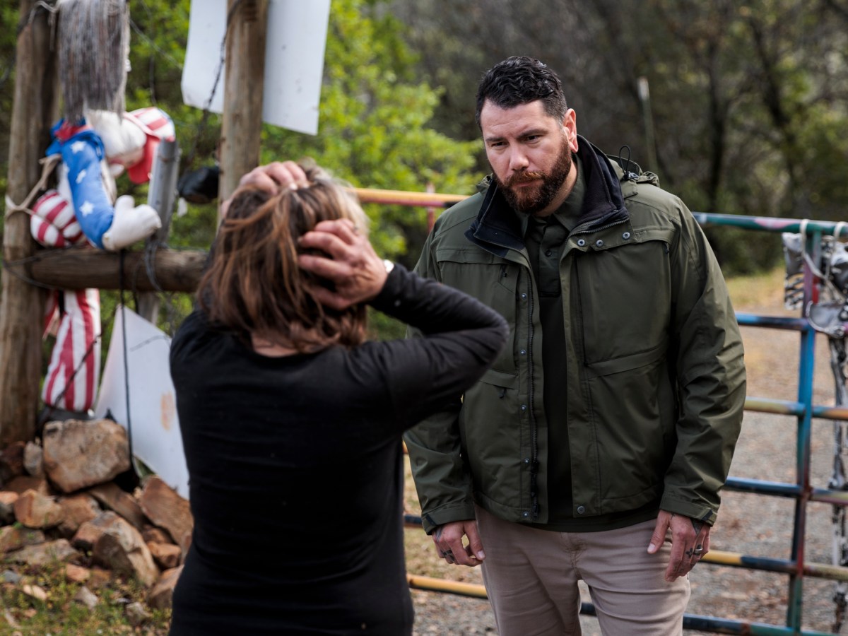 ‘People don’t think clearly in crisis:’ California law enforcement turns to mental health clinicians on toughest 911 calls