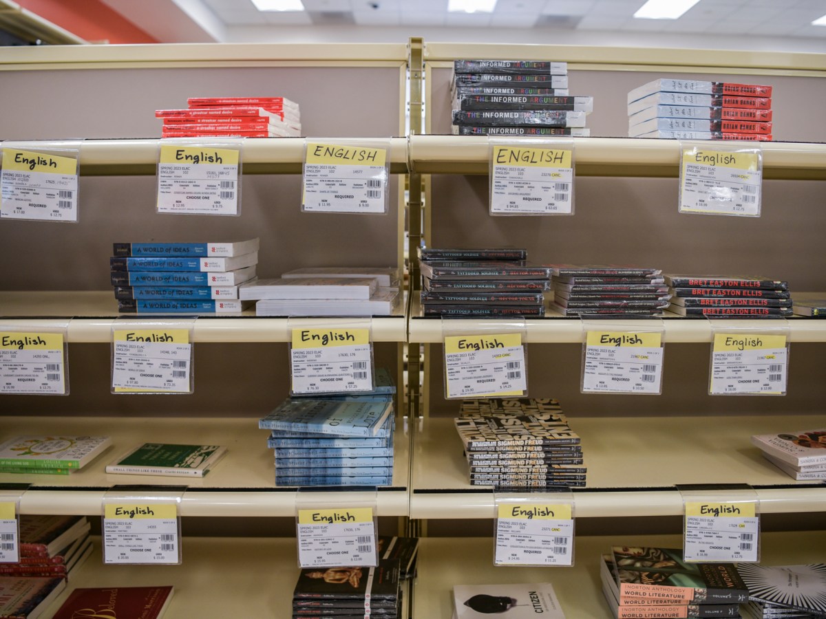 Free textbooks? It could soon be a reality at California’s community colleges