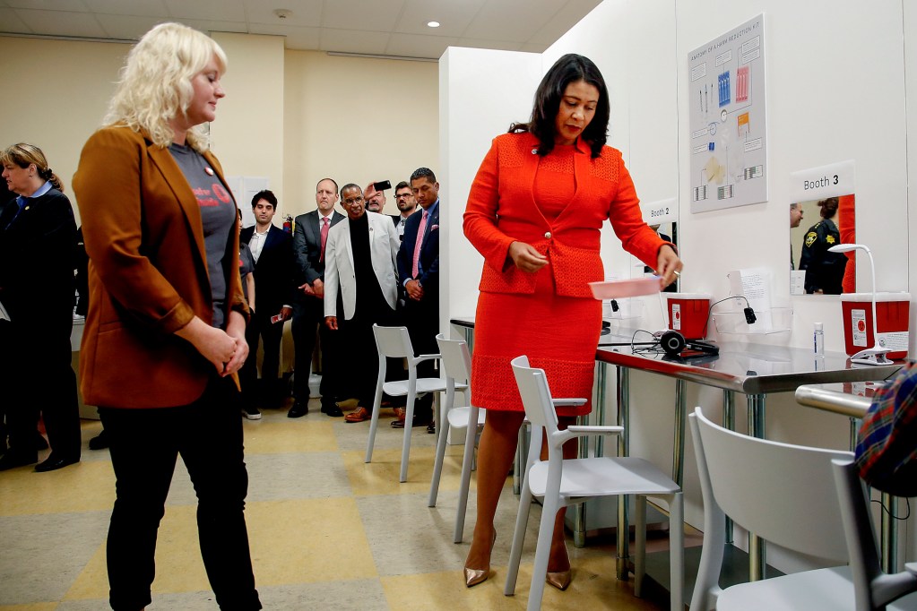 San Francisco Mayor London Breed tours a safe injection site for intravenous drug users in San Francisco on Wednesday, Aug. 29, 2018. Photo by Karl Mondon, Bay Area News Group