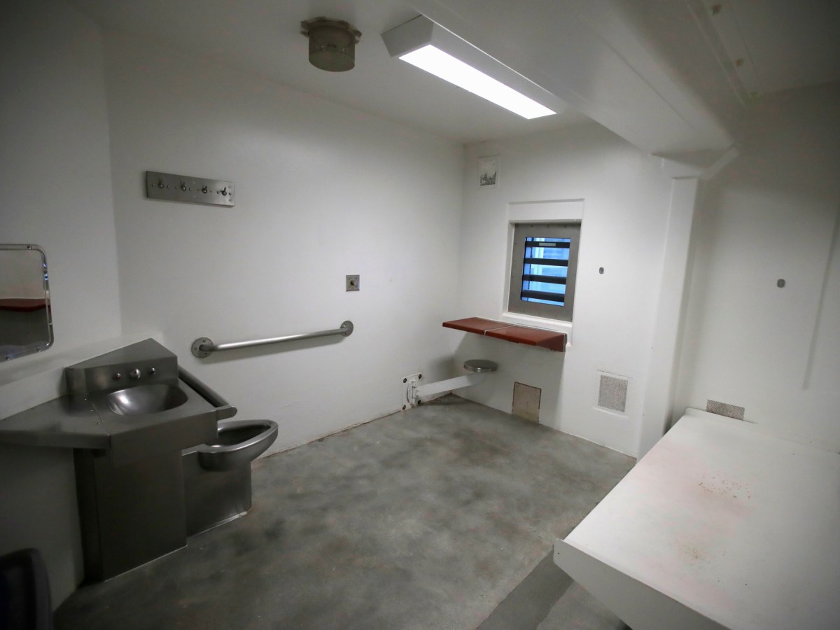 A veto for the ‘Mandela’ bill that sought to limit solitary confinement in California