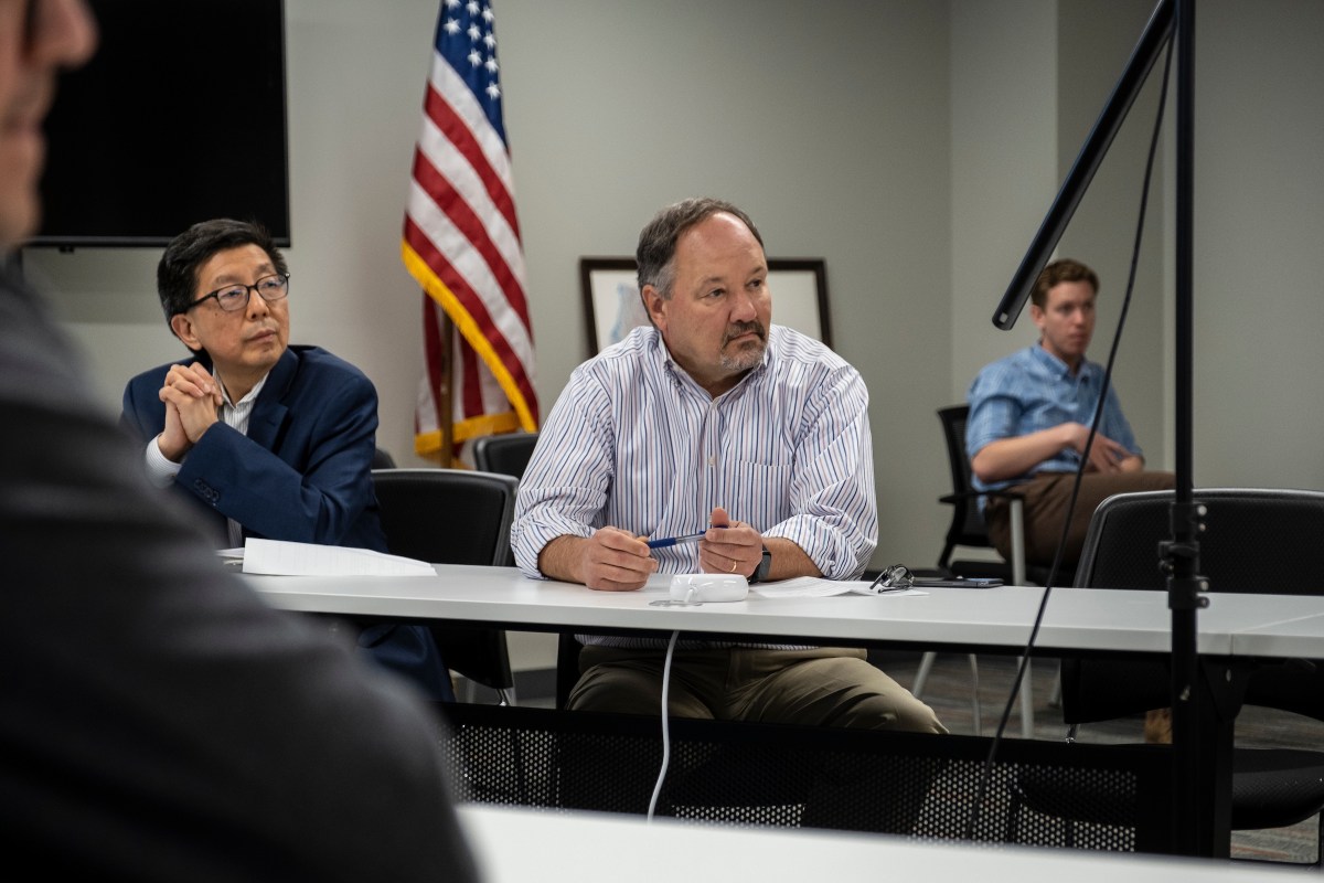 David Lesher (center) and other CalMatters staff interview Nathan Hochman, candidate for California Attorney General, at the CalMatters offices in Sacramento on Apr. 6, 2022. Photo by Martin do Nascimento, CalMatters