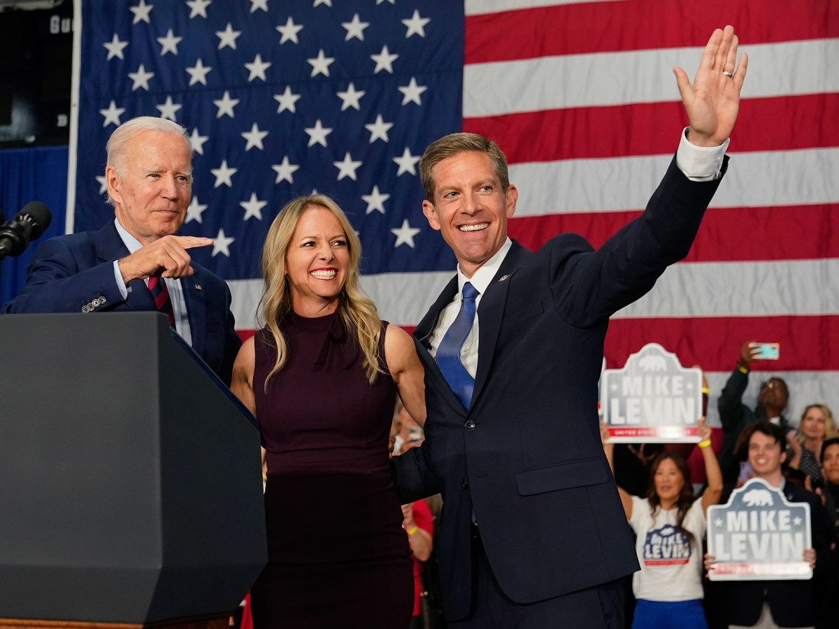 As more California Democratic reps ask Biden to drop out, those in key districts face a pivotal choice