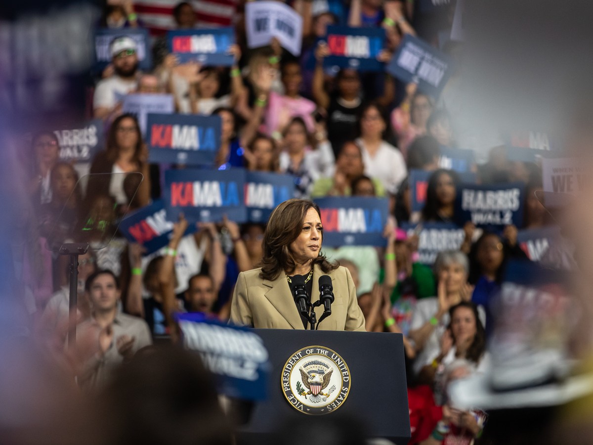 As Democratic candidates for governor increase, they wait for Harris to decide