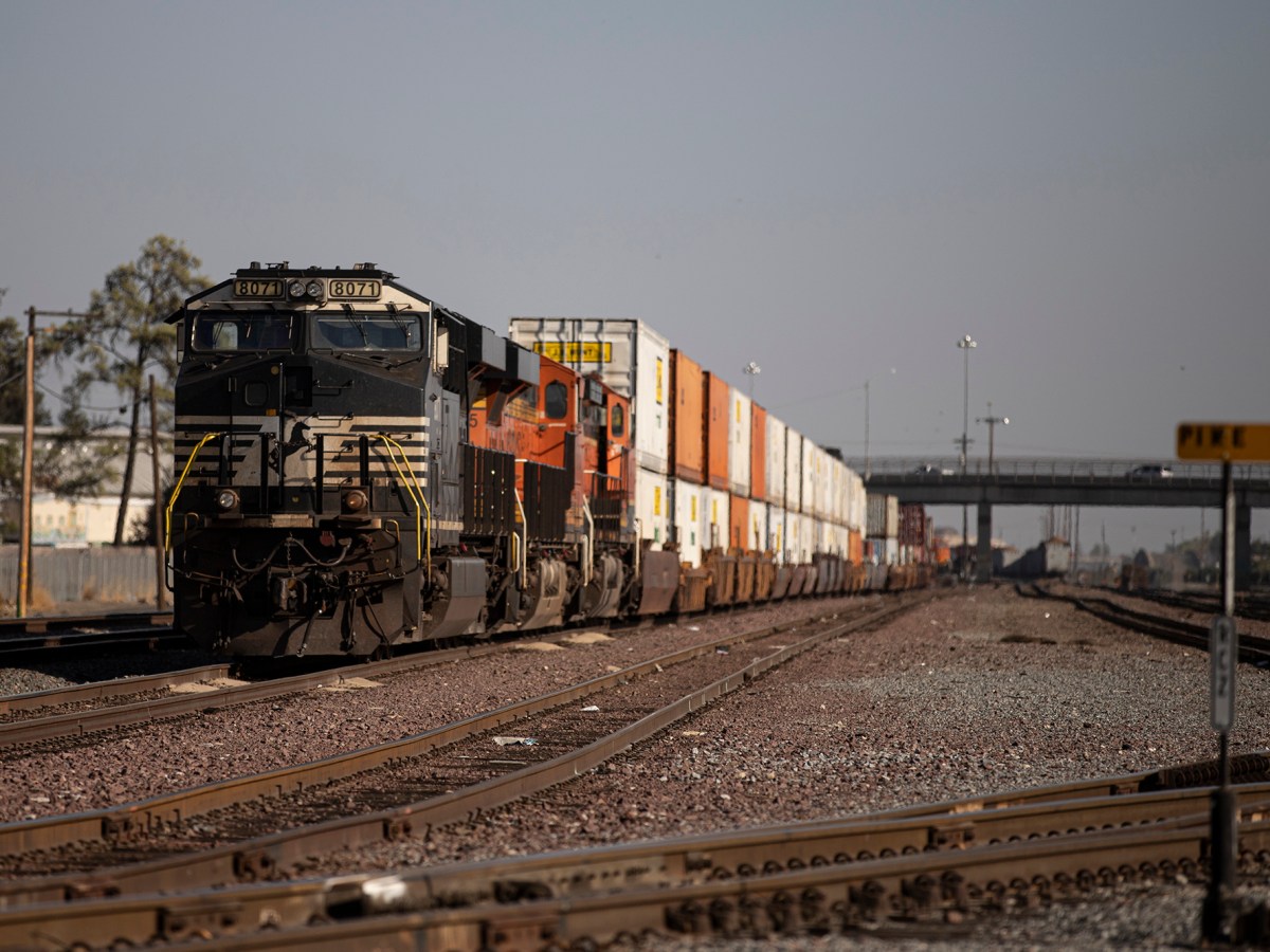California railroads: Unions push to shorten trains, but companies warn of higher costs